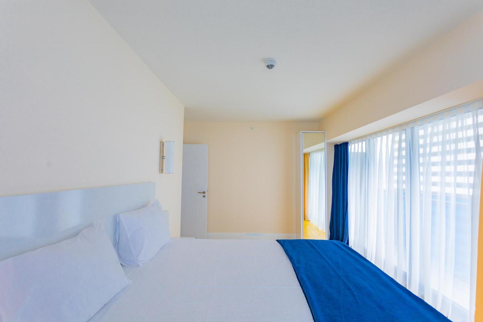 Orbi City Hotel Official D Block Batumi Bagian luar foto