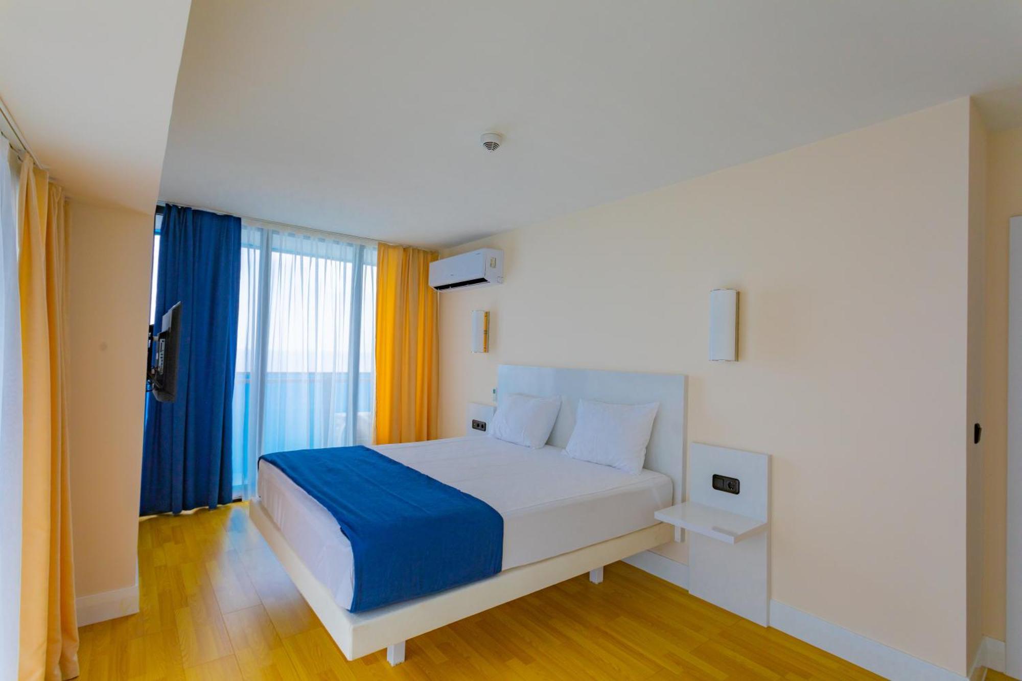 Orbi City Hotel Official D Block Batumi Bagian luar foto